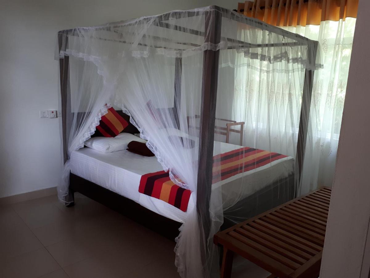 Lake View Villa Mirissa Luaran gambar