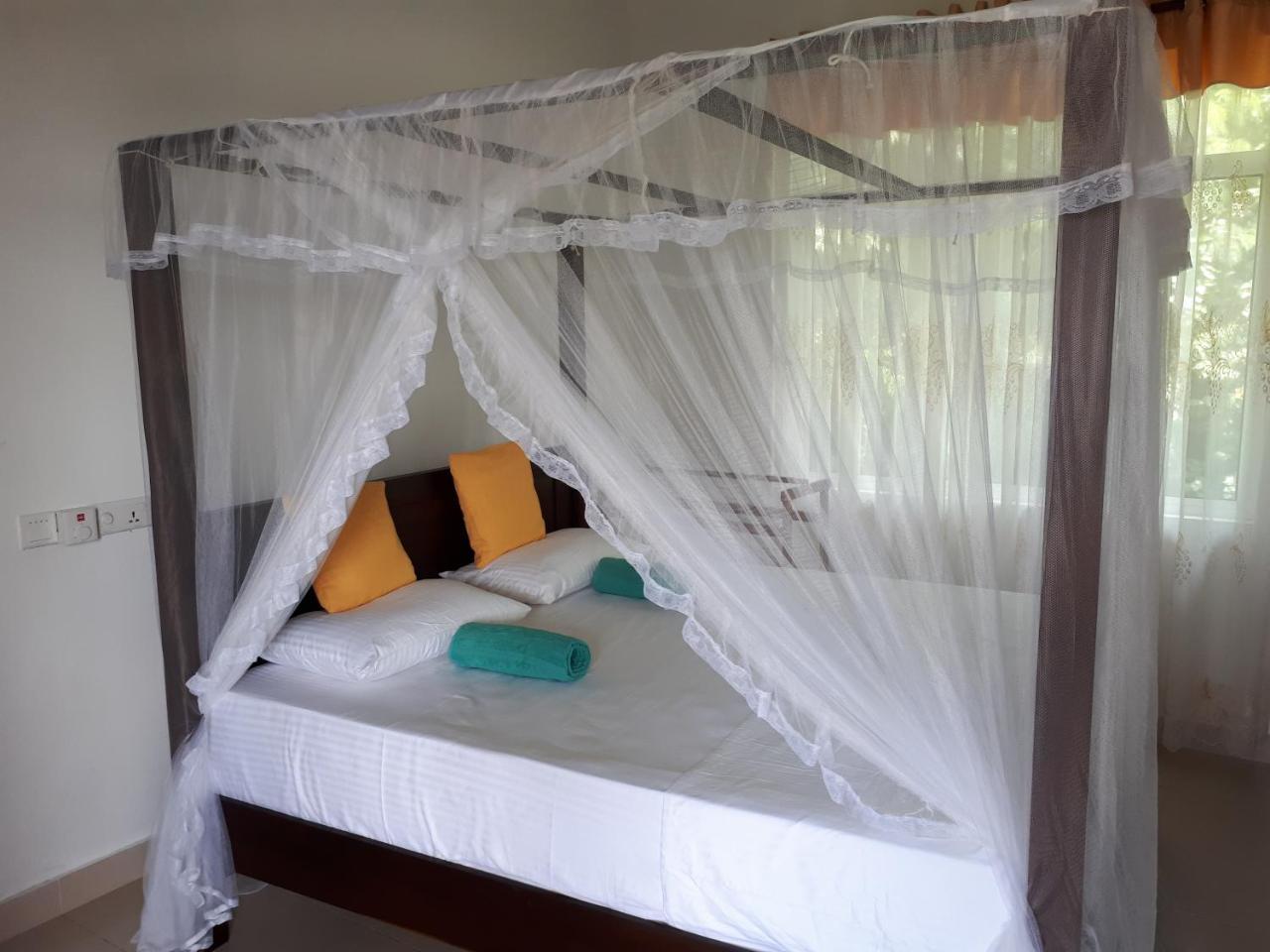 Lake View Villa Mirissa Luaran gambar