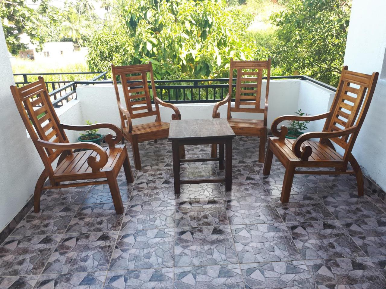 Lake View Villa Mirissa Luaran gambar